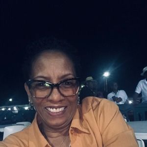 Meet your Posher, Denise